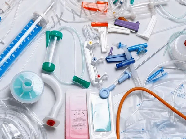 Quel plastique est utilisé dans l'injection?